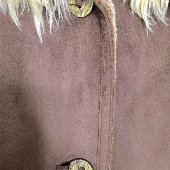 Dressban | Wool Jacket with Faux Fur Collar - Picture 7 of 7